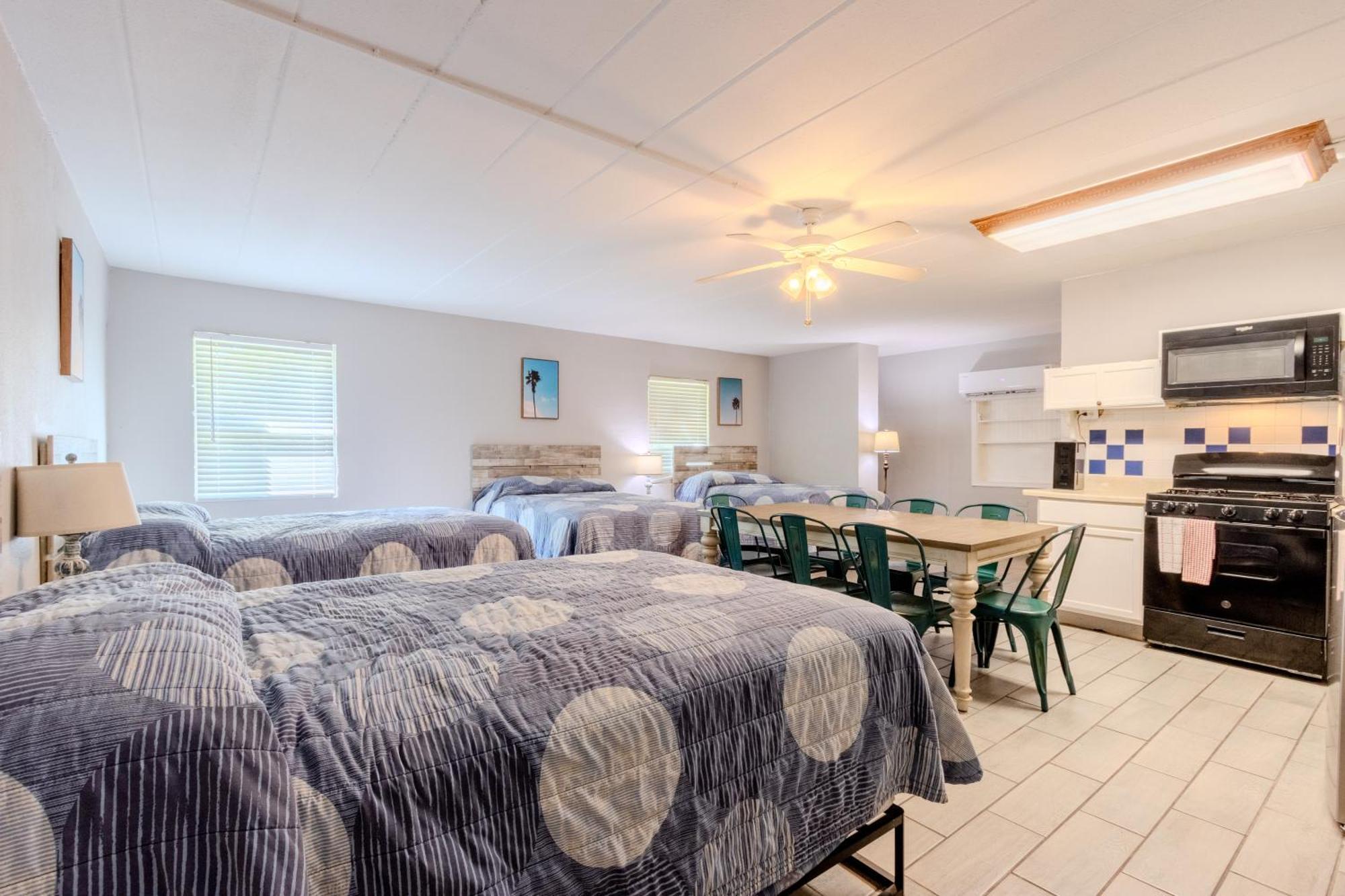 Shark Reef Resort Motel & Cottages Port Aransas Eksteriør billede